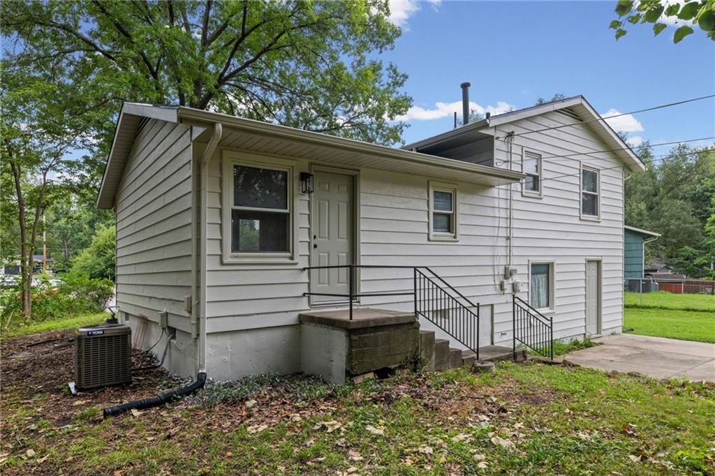 618 Saratoga Place