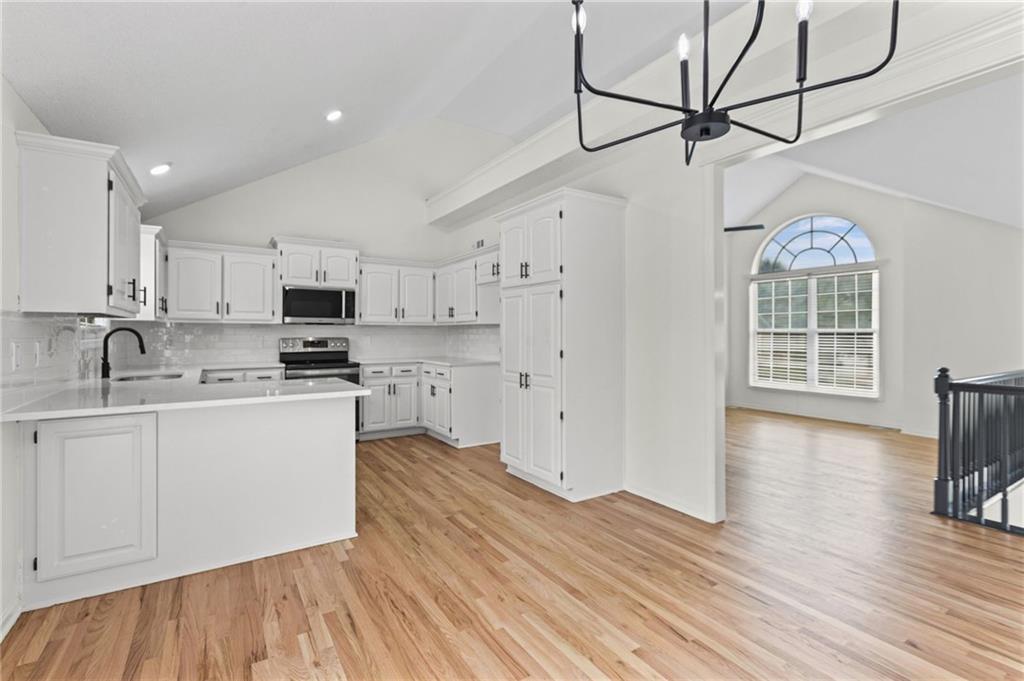 1106 Creekside Court