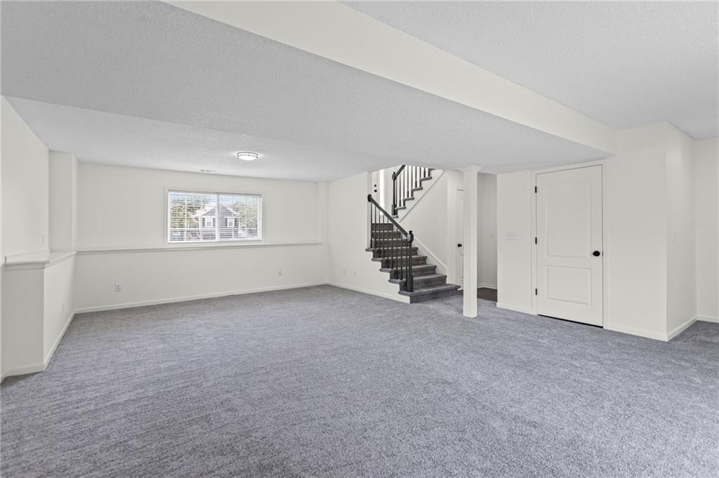 1106 Creekside Court