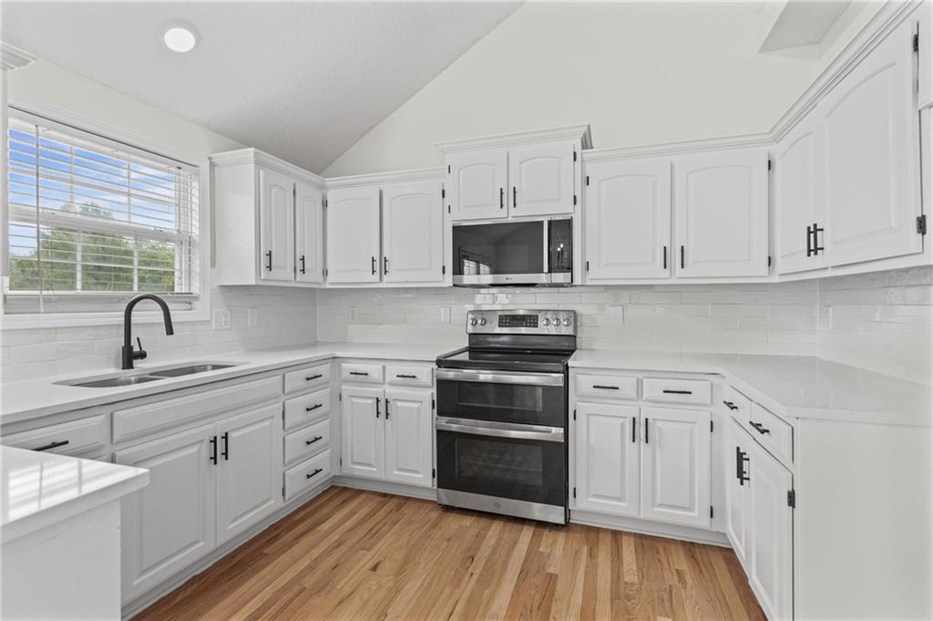 1106 Creekside Court