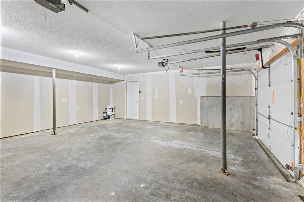 1106 Creekside Court