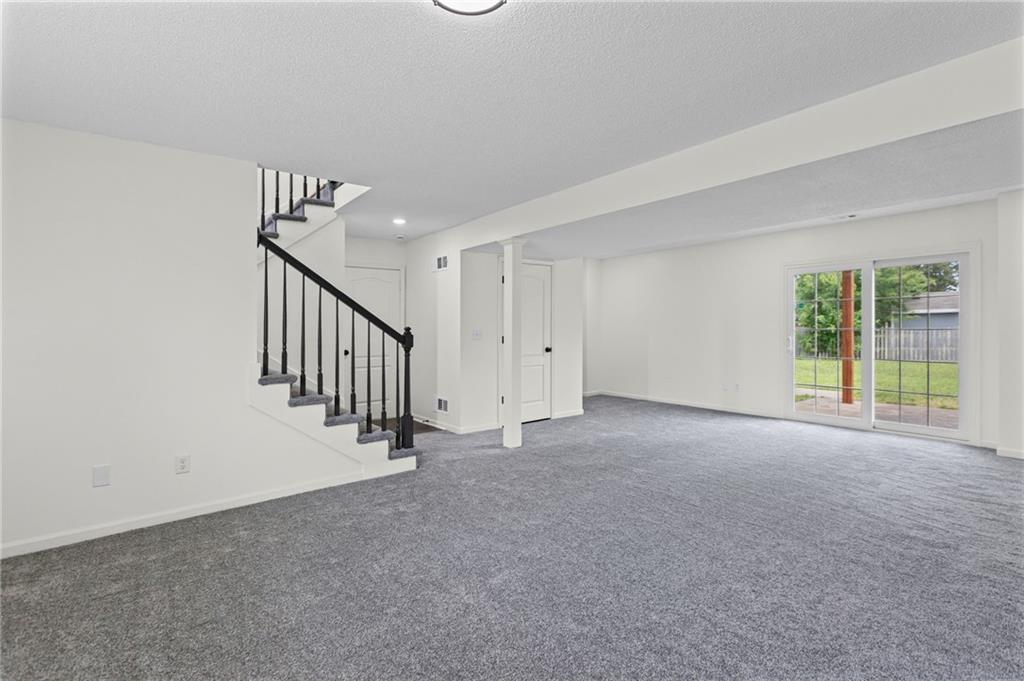 1106 Creekside Court