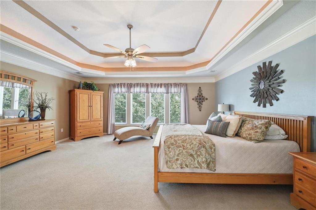 172 NE Hidden Ridge Lane