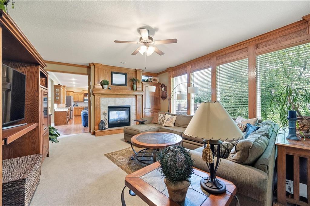 172 NE Hidden Ridge Lane