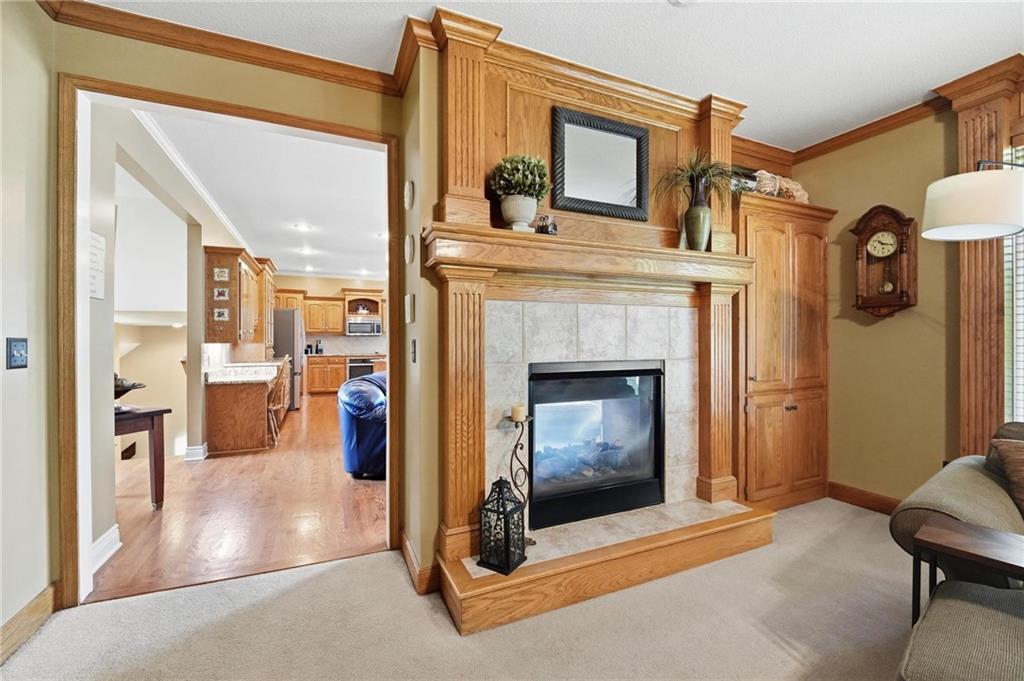 172 NE Hidden Ridge Lane