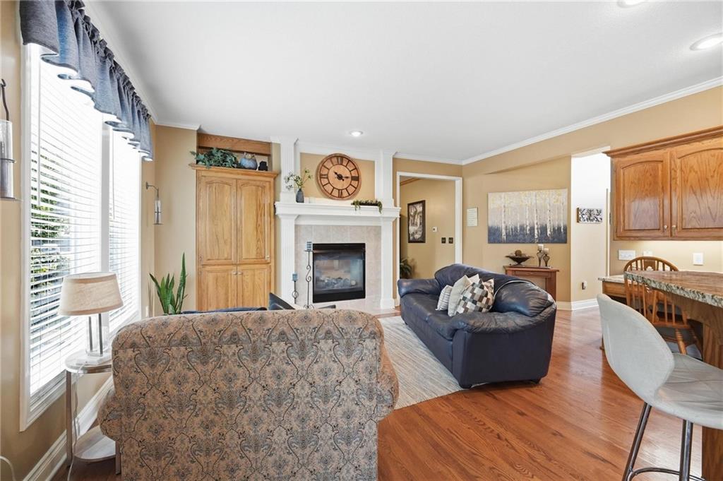 172 NE Hidden Ridge Lane