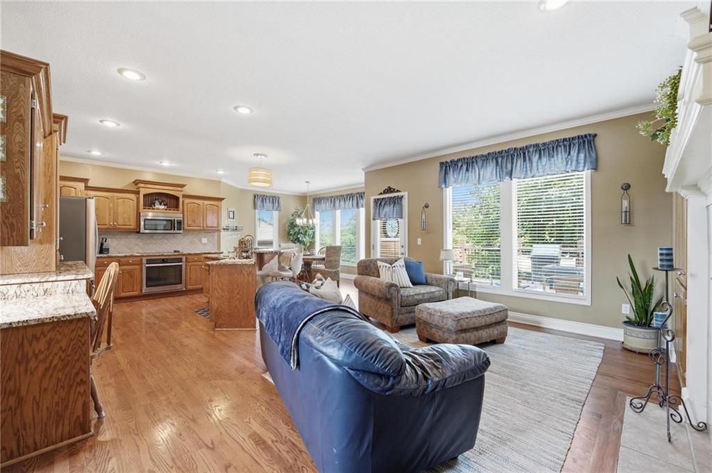 172 NE Hidden Ridge Lane