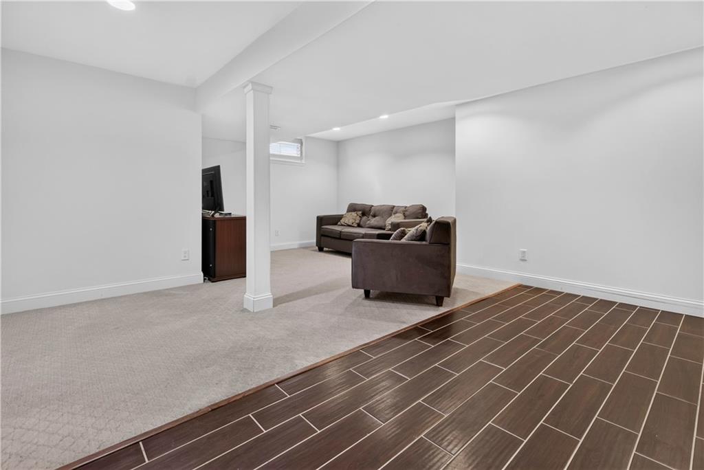 5210 W 157TH Place