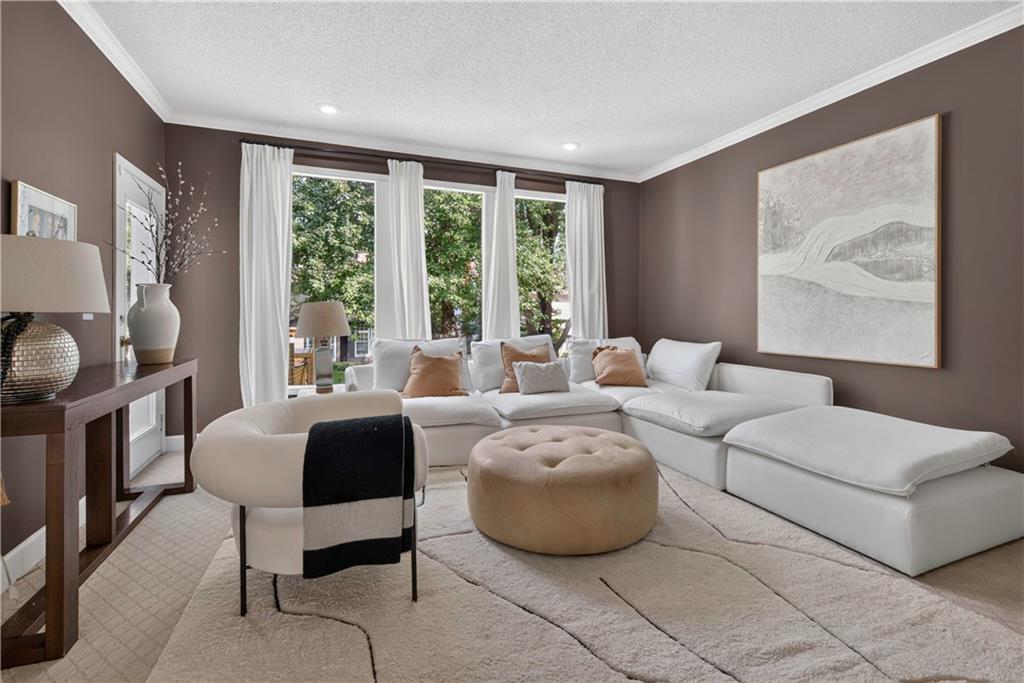 5210 W 157TH Place