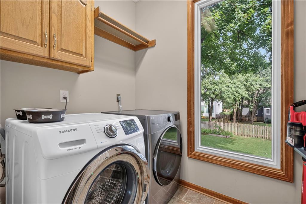 5210 W 157TH Place