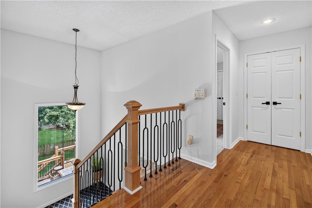 5210 W 157TH Place