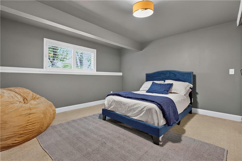 5210 W 157TH Place