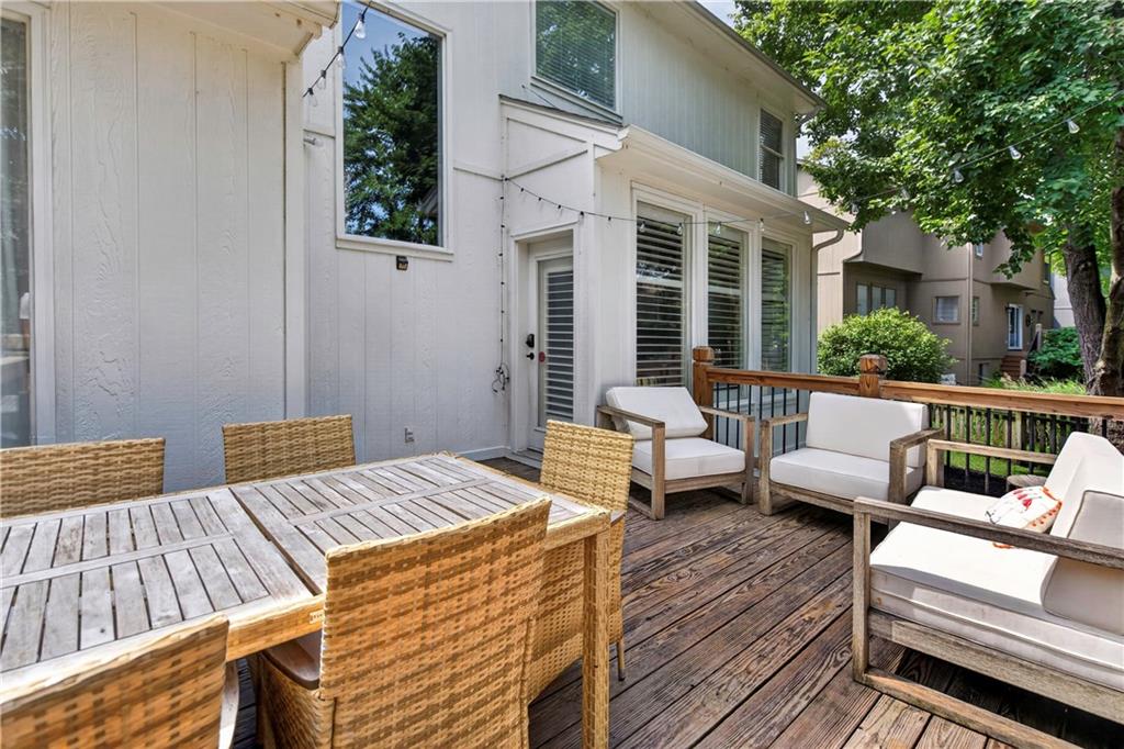 5210 W 157TH Place