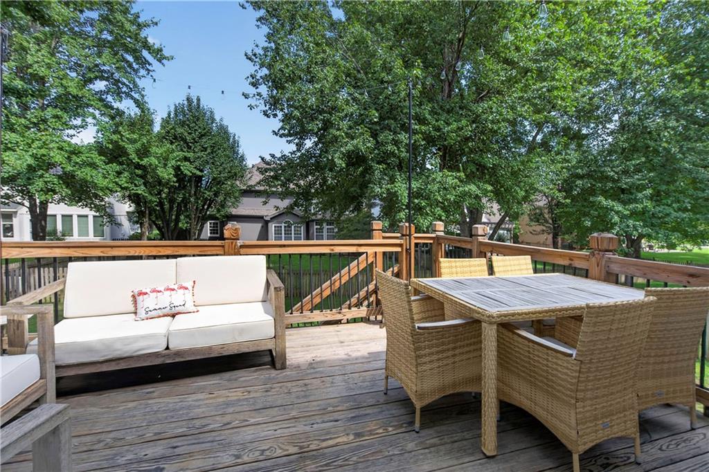 5210 W 157TH Place