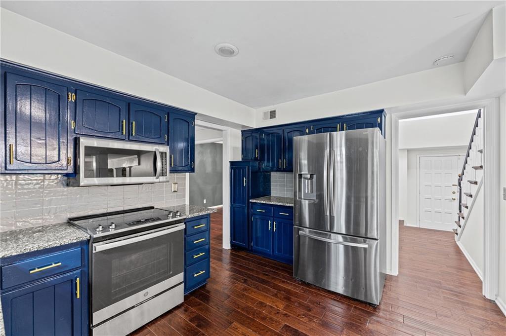 16042 Meadow Lane Drive