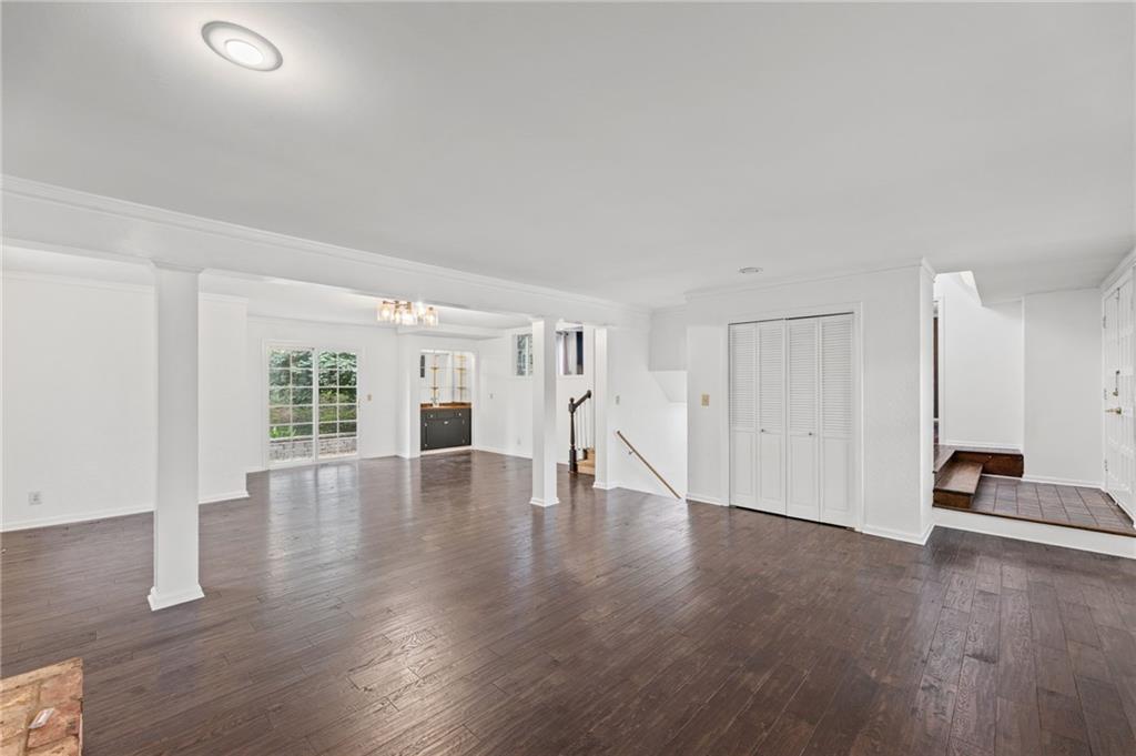 16042 Meadow Lane Drive