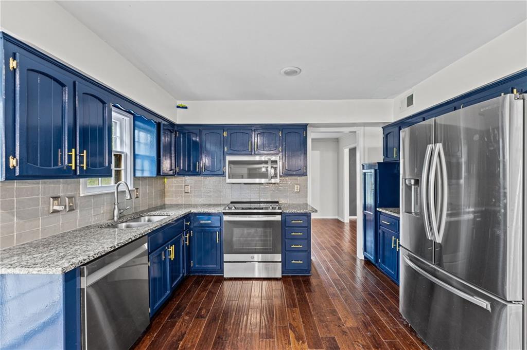 16042 Meadow Lane Drive