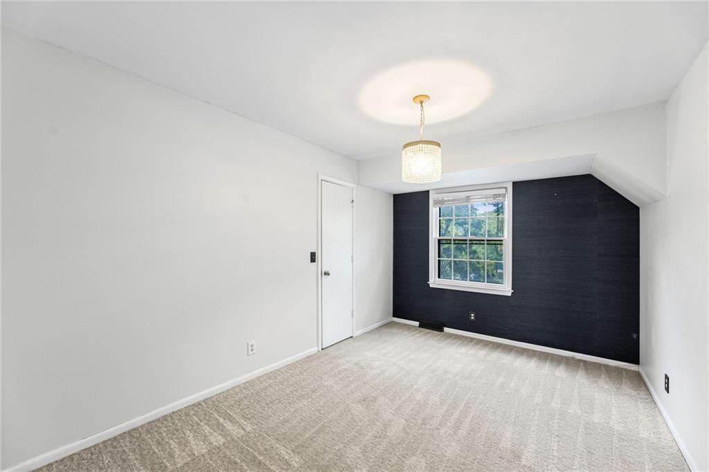 16042 Meadow Lane Drive