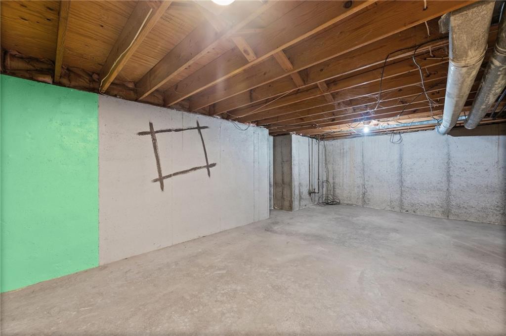 12218 Holmes Lane
