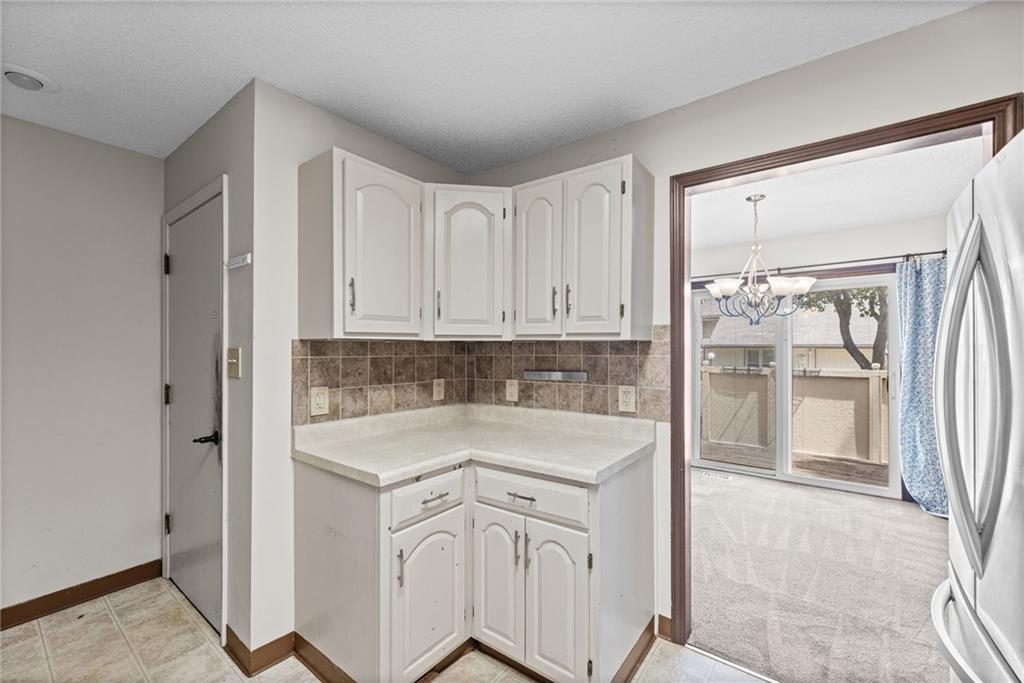 12218 Holmes Lane