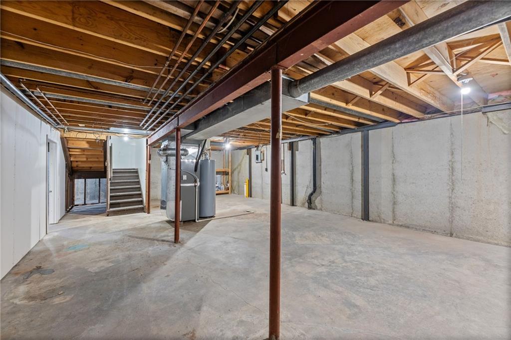 12218 Holmes Lane