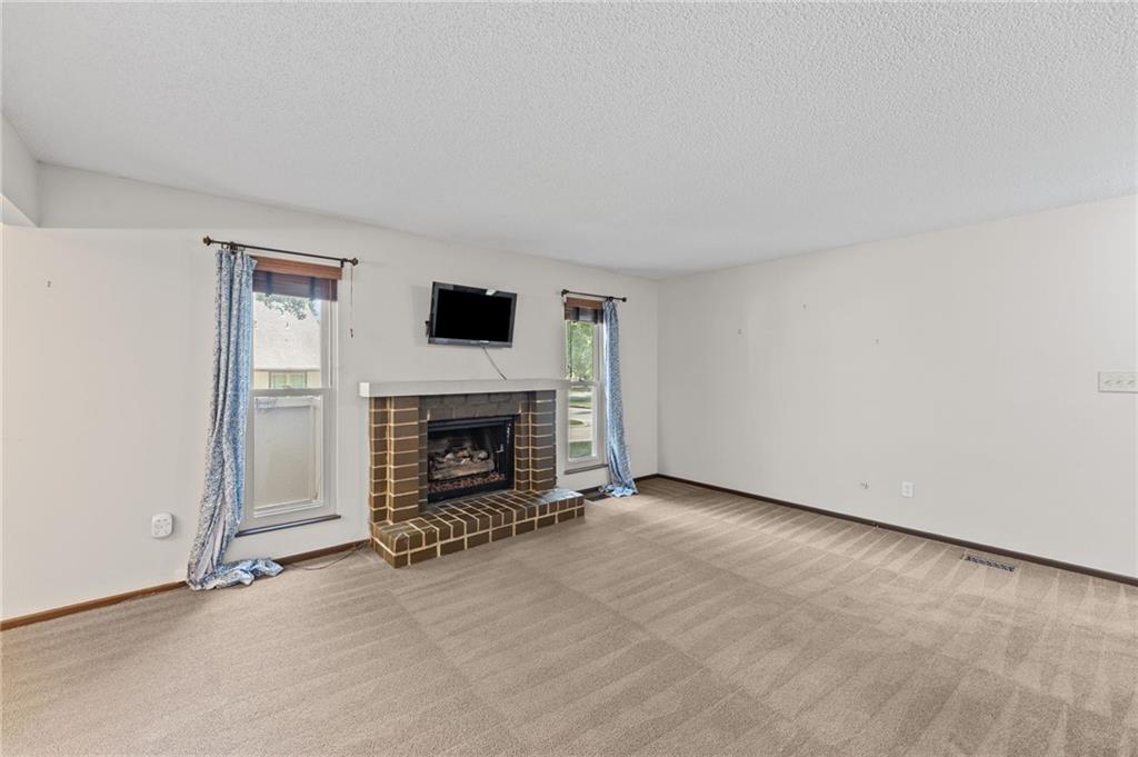 12218 Holmes Lane