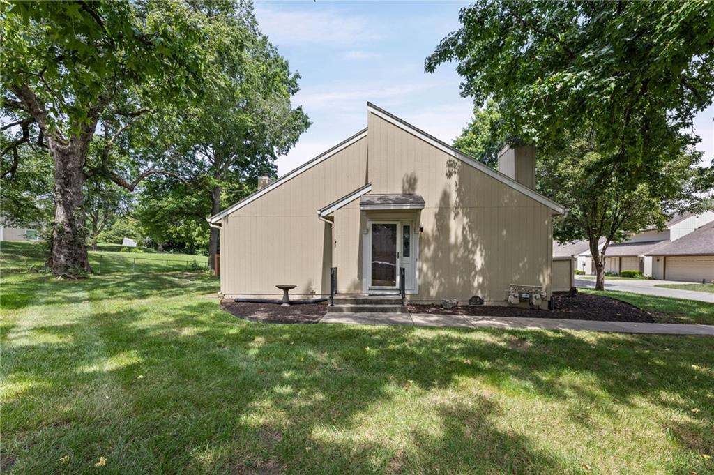 12218 Holmes Lane