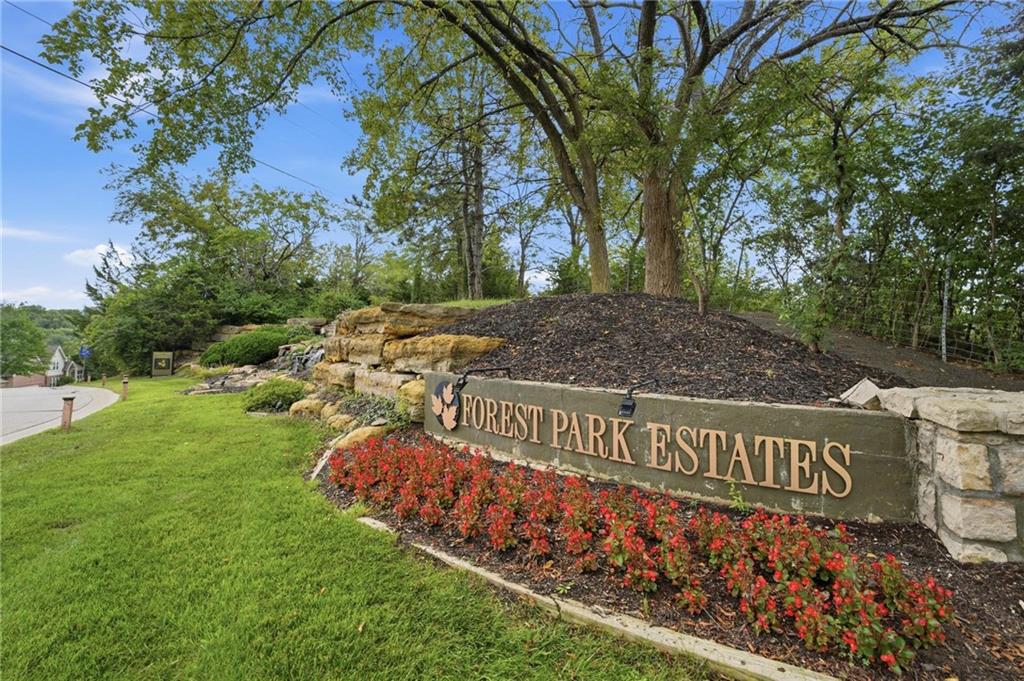 7650 Forest Park Drive