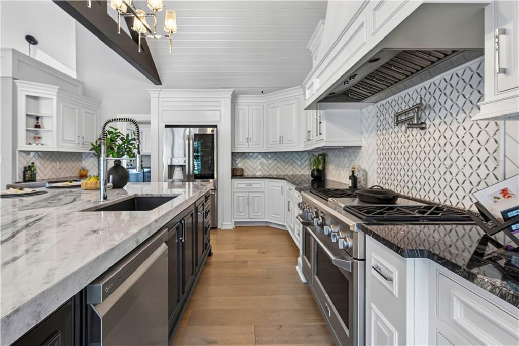 3805 W 123rd Street
