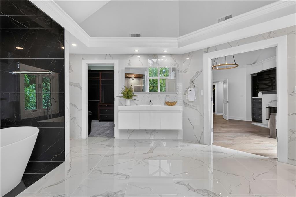 3805 W 123rd Street