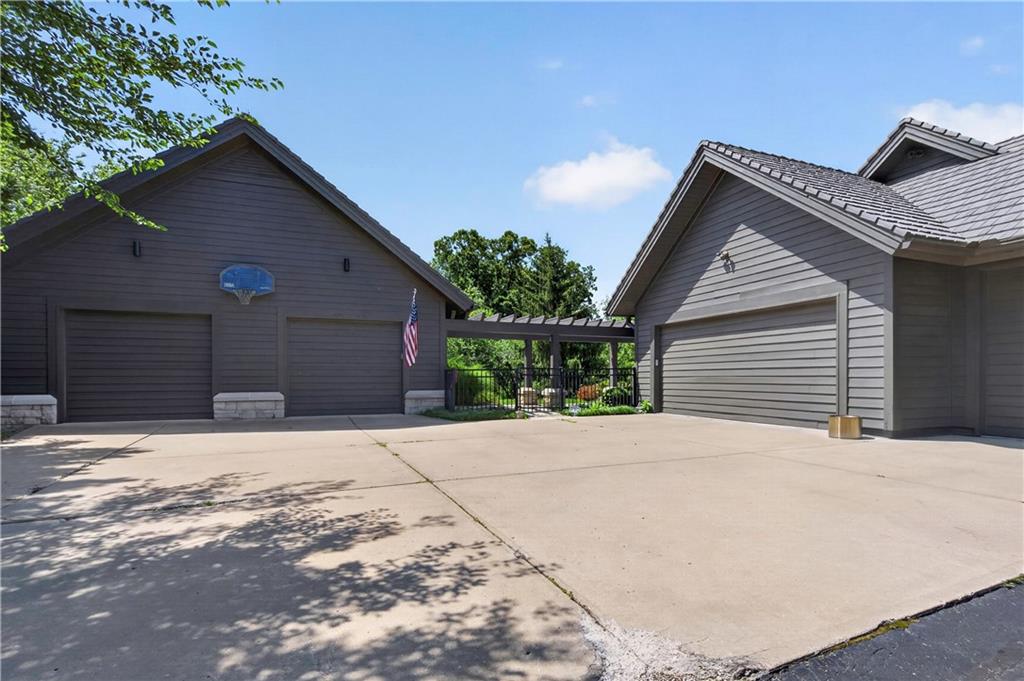 3805 W 123rd Street