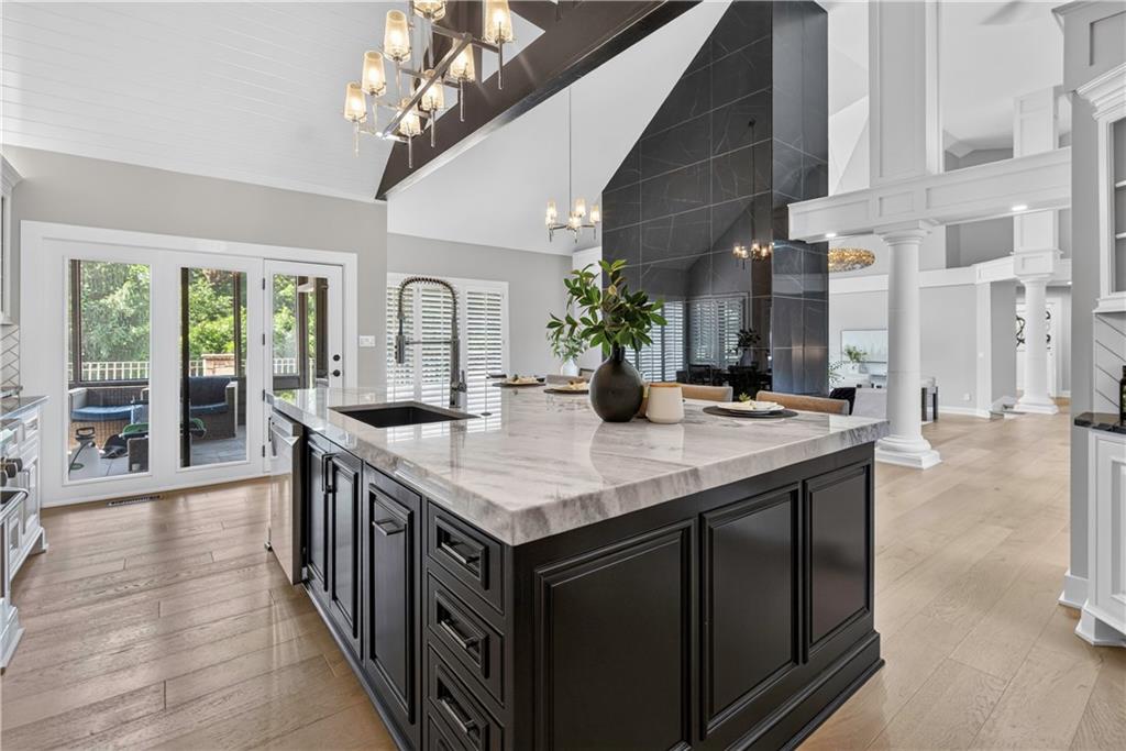 3805 W 123rd Street