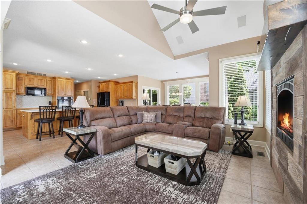 20733 W 92nd Street