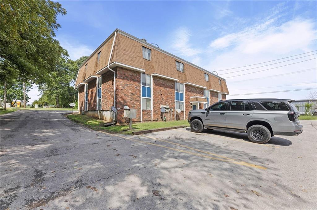 1507 High Grove Road