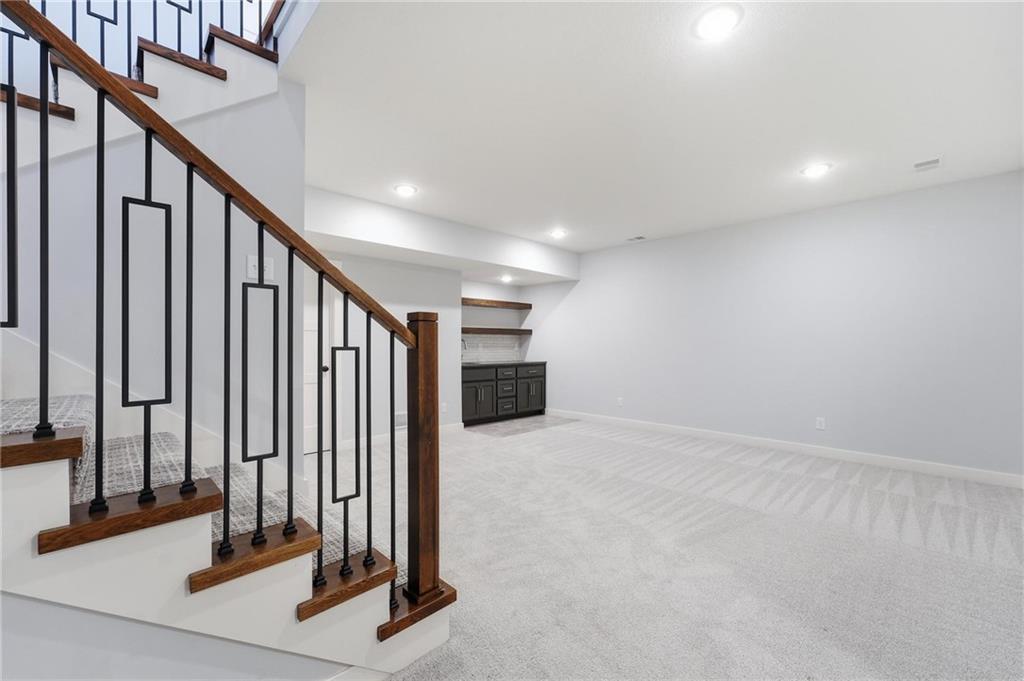 9436 Aurora Street