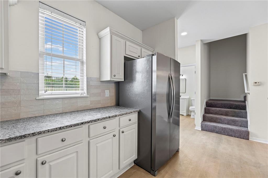 5245 Overland Drive Unit: B25