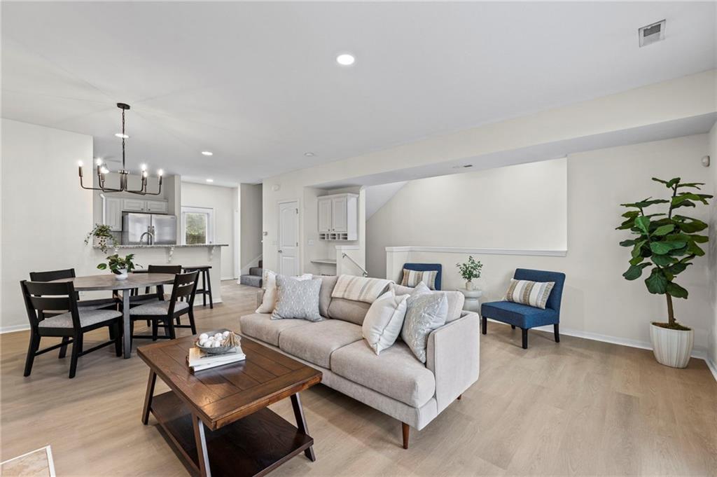 5245 Overland Drive Unit: B25