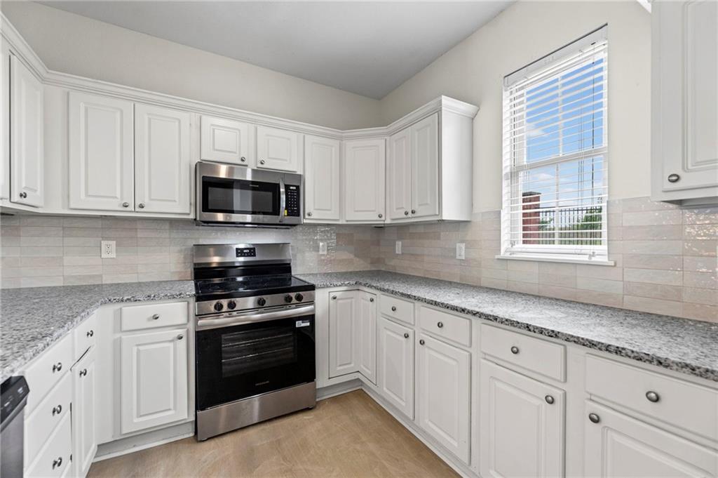 5245 Overland Drive Unit: B25