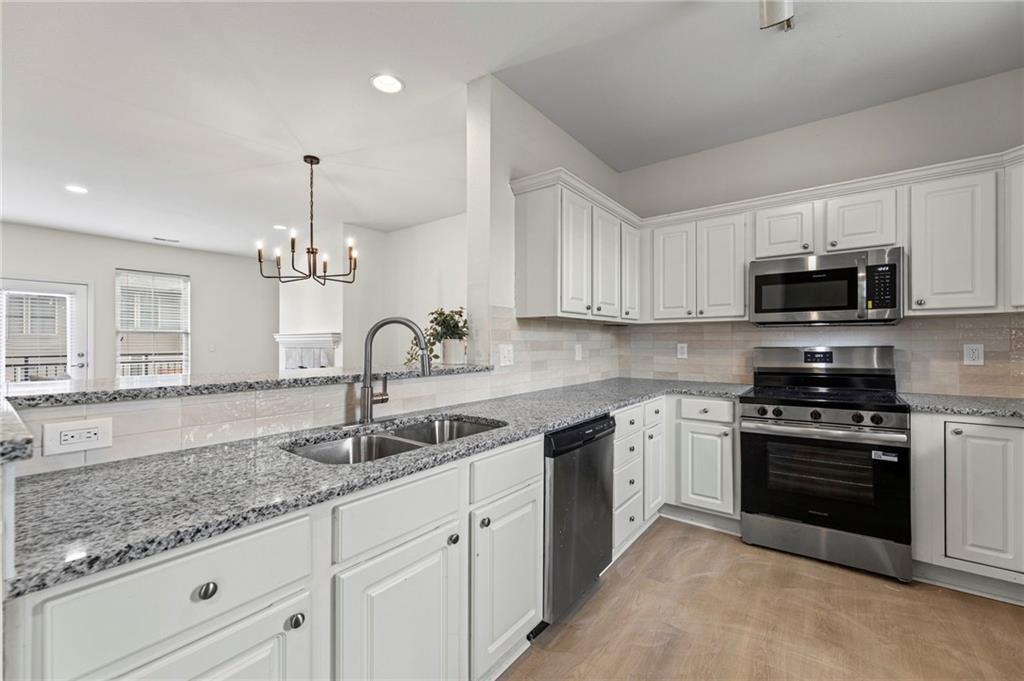 5245 Overland Drive Unit: B25