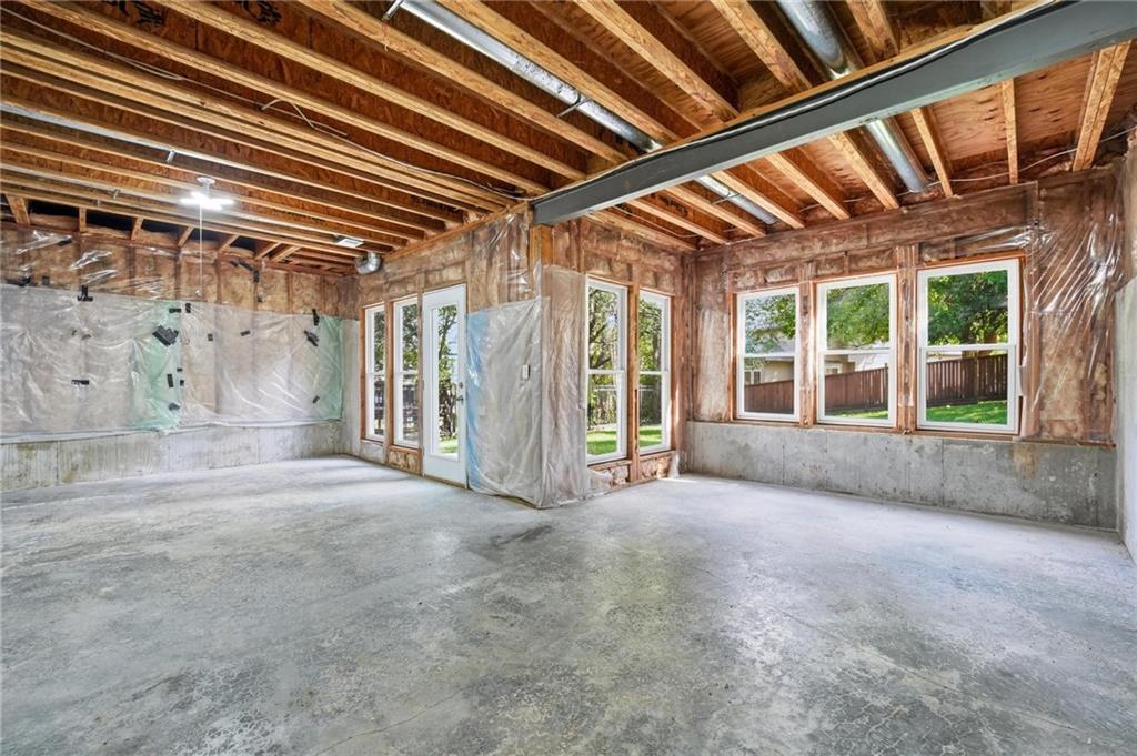 21221 W 81st Place