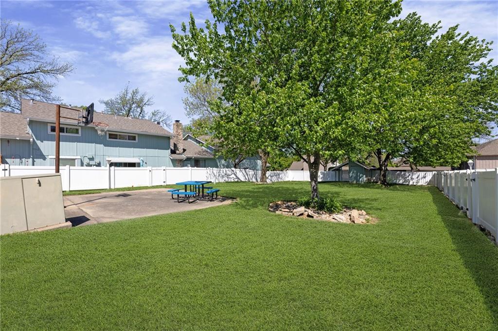 6559 W 49th Street