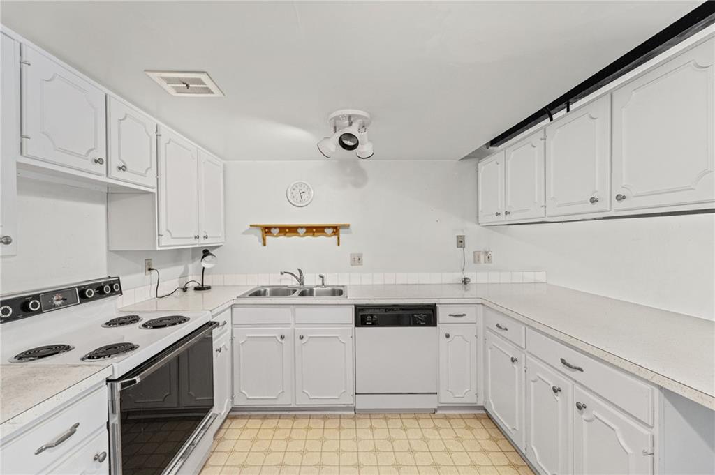 6559 W 49th Street