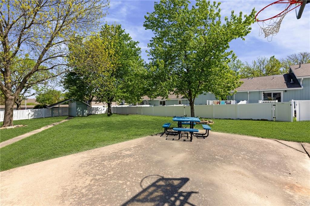 6559 W 49th Street
