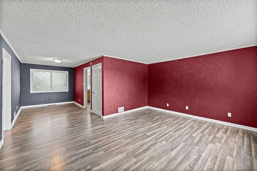 1143 E 65th Street