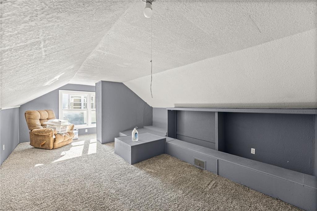 1143 E 65th Street