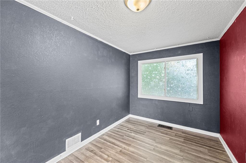1143 E 65th Street