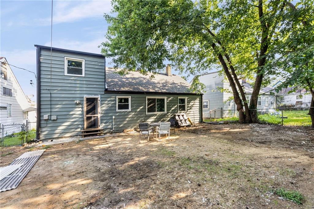 1143 E 65th Street