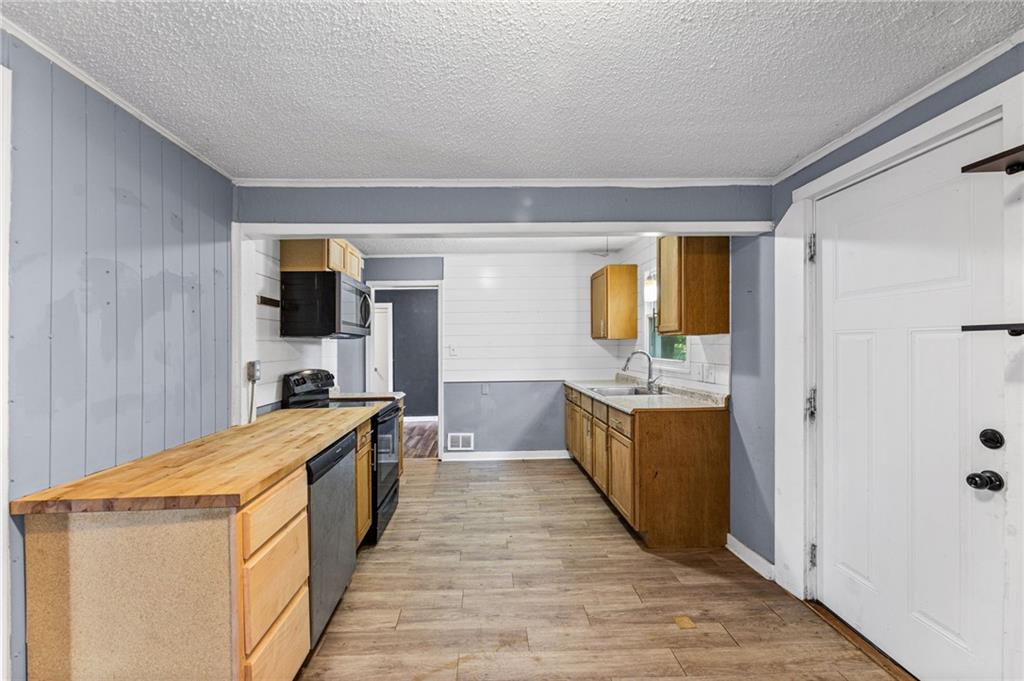 1143 E 65th Street