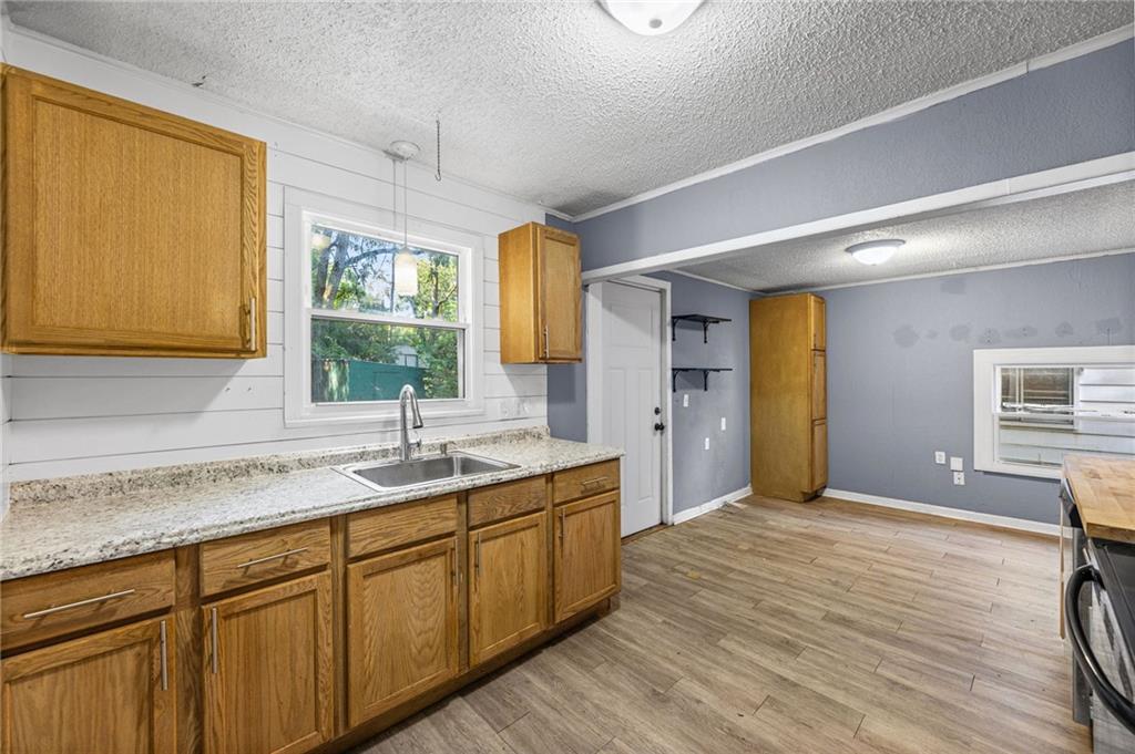 1143 E 65th Street