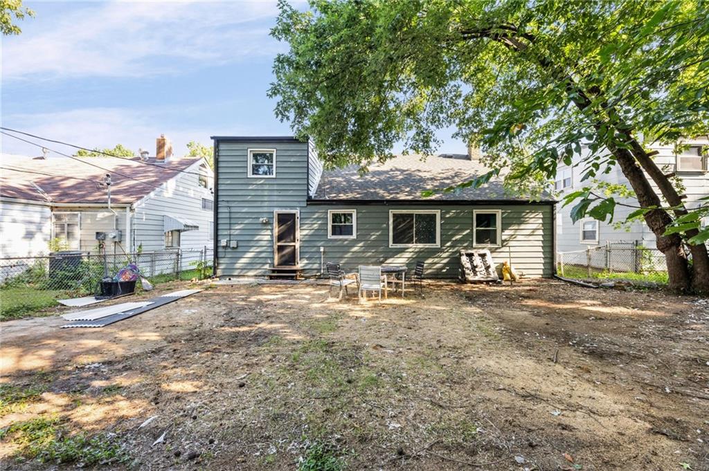 1143 E 65th Street